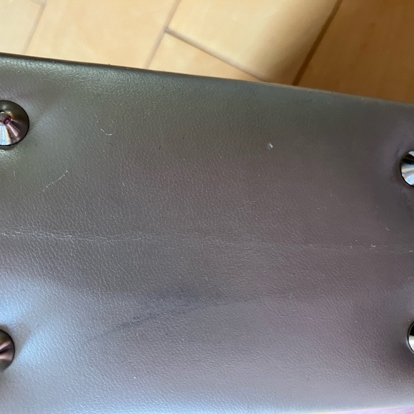 Vintage Jeanne Lottie silver leather novelty handbag - Picture 6 of 9